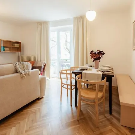 Blumental With Balcony * ברטיסלאבה