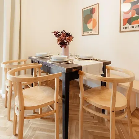 Blumental With Balcony ברטיסלאבה